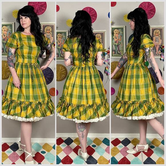 Vintage 1960s Green and Yellow Plaid Short Sleeve Fit and Flare Dress - Picture 3 of 9